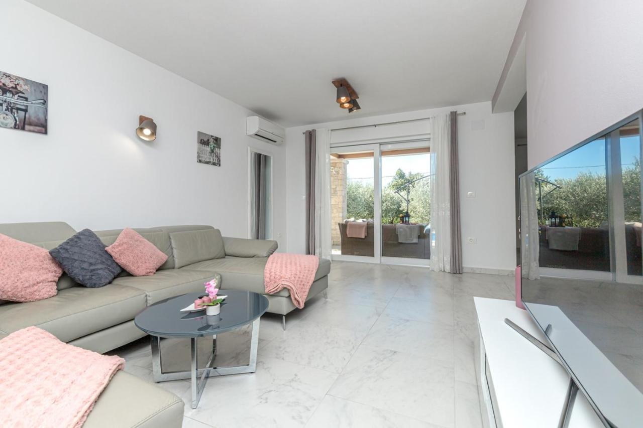 Villa Terlevic Selina Εξωτερικό φωτογραφία